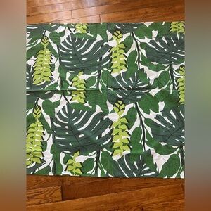Finlayson Tablecloth with Tropical Leaf Design Green White